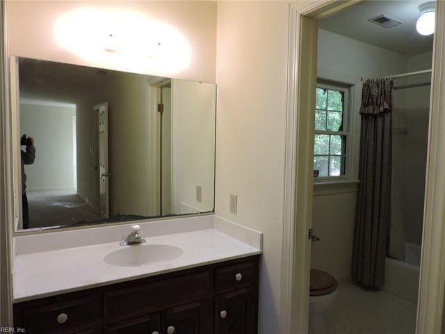 215 Old Cart RD, Williamsburg, VA 23188
