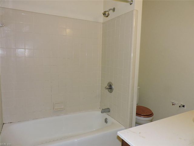 215 Old Cart RD, Williamsburg, VA 23188