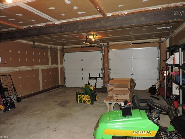 215 Old Cart RD, Williamsburg, VA 23188