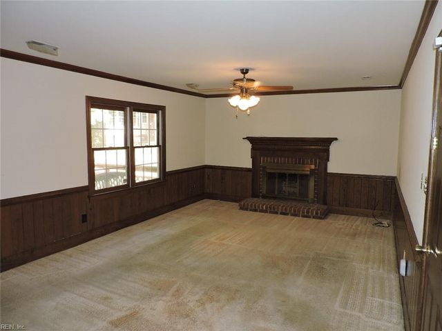 215 Old Cart RD, Williamsburg, VA 23188