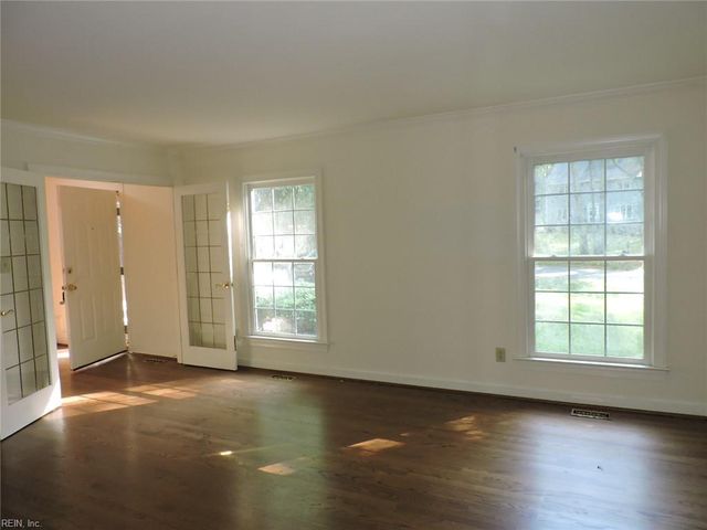 215 Old Cart RD, Williamsburg, VA 23188