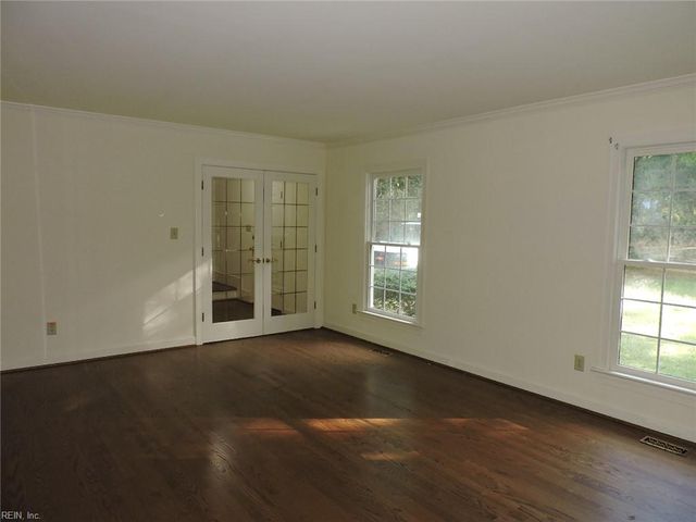 215 Old Cart RD, Williamsburg, VA 23188