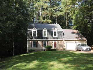 215 Old Cart RD, Williamsburg, VA 23188