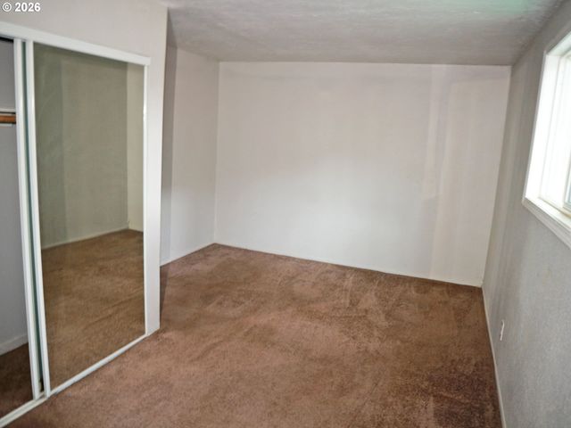 1936 Se 139TH Ave, Portland, OR 97233