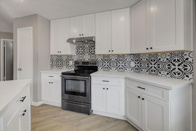 10006 Barmont Drive, La Porte, TX 77571