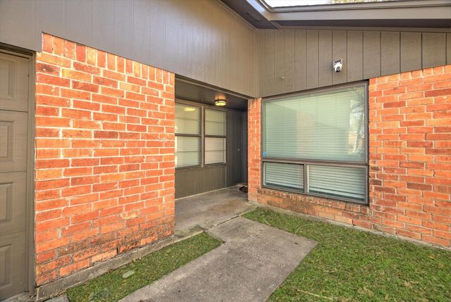 10006 Barmont Drive, La Porte, TX 77571