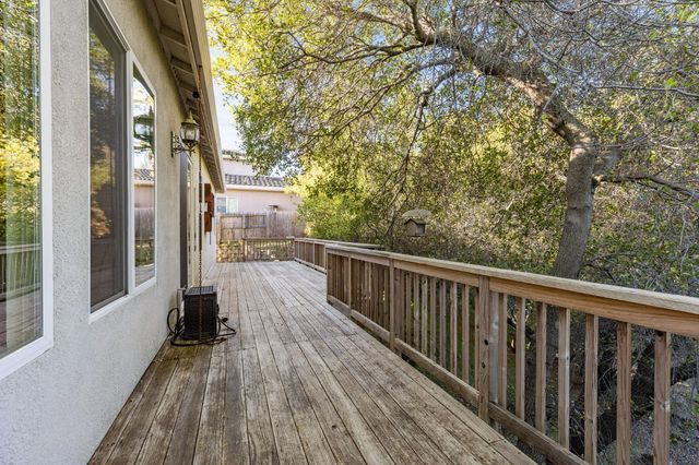 2876 Woodleigh Ln, Cameron Park, CA 95682