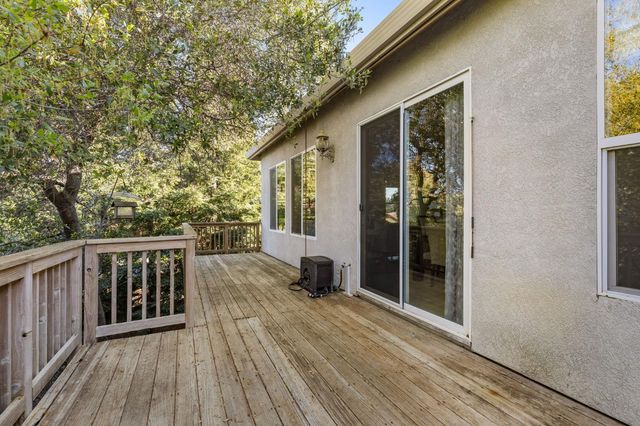 2876 Woodleigh Ln, Cameron Park, CA 95682