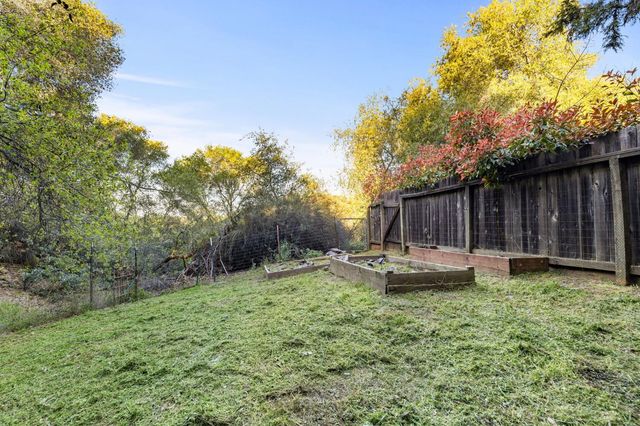 2876 Woodleigh Ln, Cameron Park, CA 95682