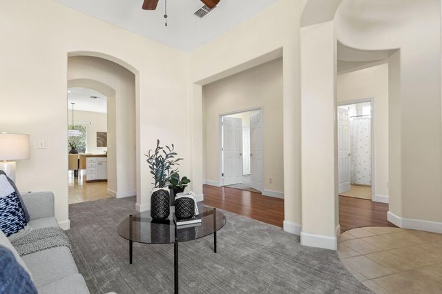 2876 Woodleigh Ln, Cameron Park, CA 95682