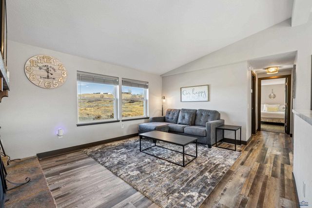 13376 WATERVIEW RD, Hot Springs, SD 57747