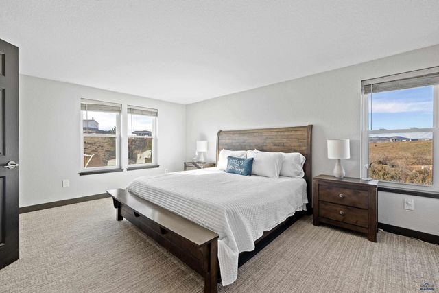 13376 WATERVIEW RD, Hot Springs, SD 57747