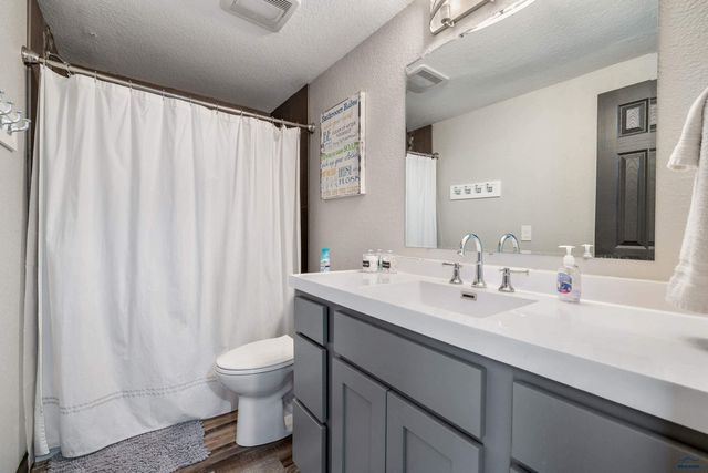 13376 WATERVIEW RD, Hot Springs, SD 57747