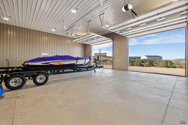 13376 WATERVIEW RD, Hot Springs, SD 57747