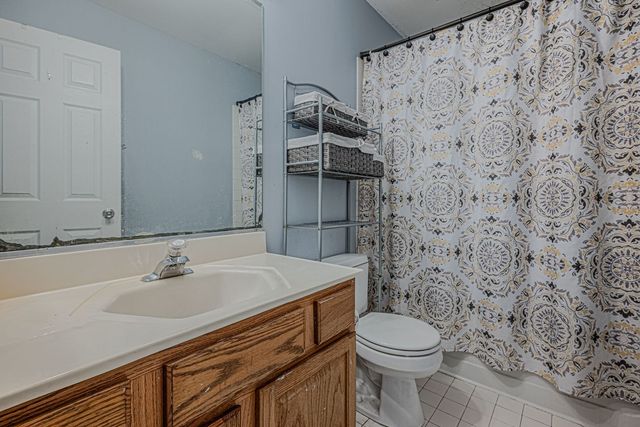 1449 Eliot Trail, Elgin, IL 60120