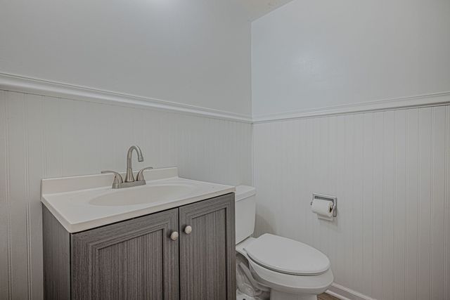 1449 Eliot Trail, Elgin, IL 60120