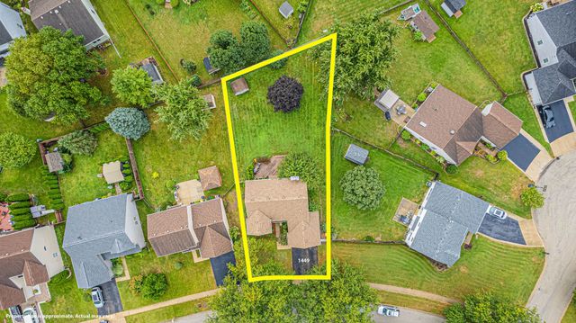 1449 Eliot Trail, Elgin, IL 60120