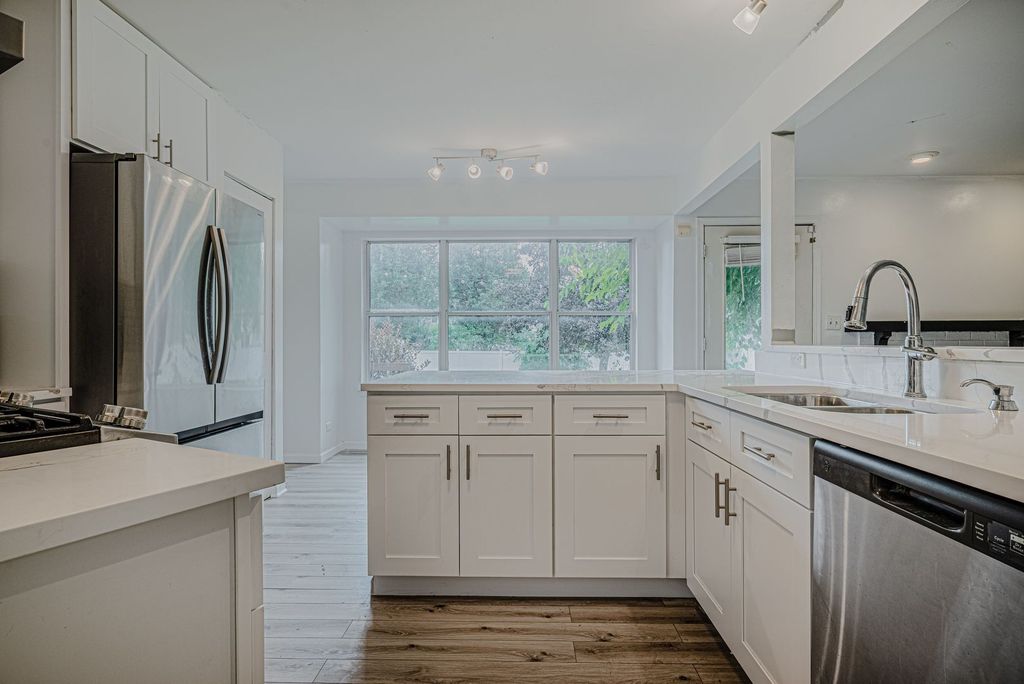 1449 Eliot Trail, Elgin, IL 60120 — photo 4