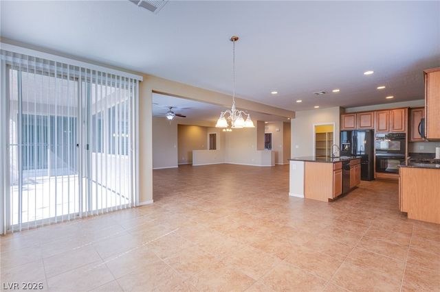 10119 Amana Oaks Avenue, Las Vegas, NV 89166