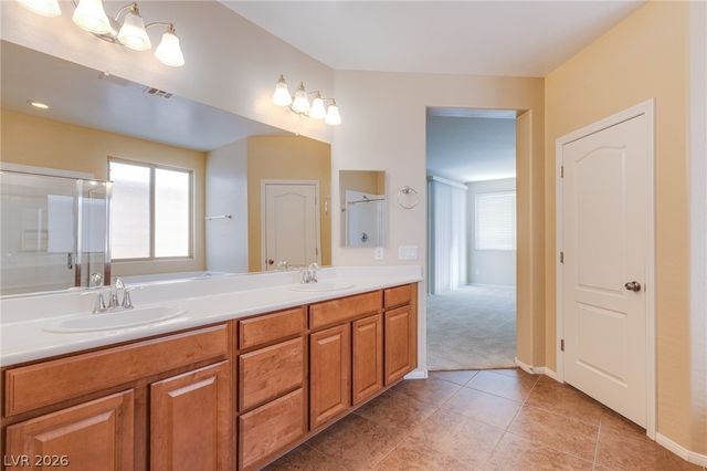 10119 Amana Oaks Avenue, Las Vegas, NV 89166