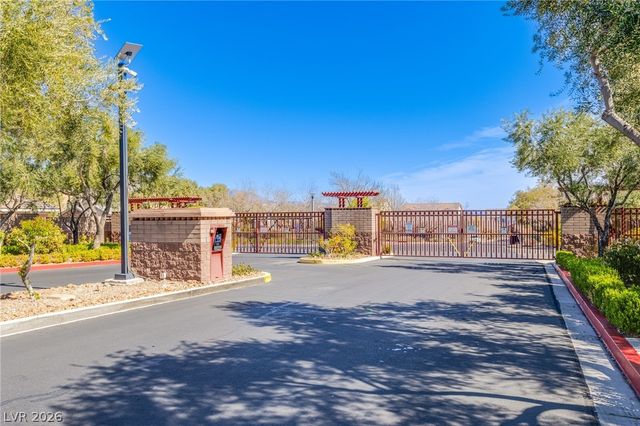 10119 Amana Oaks Avenue, Las Vegas, NV 89166