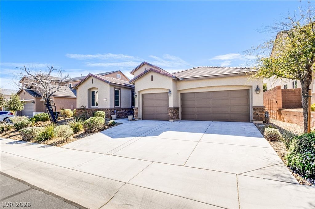 10119 Amana Oaks Avenue, Las Vegas, NV 89166