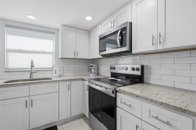 6150 MIDNIGHT PASS ROAD 13, Sarasota, FL 34242