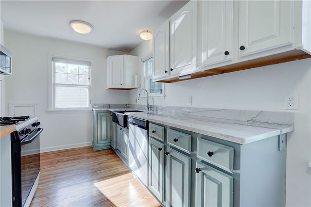 15 Maple Street, Pittsford, NY 14534
