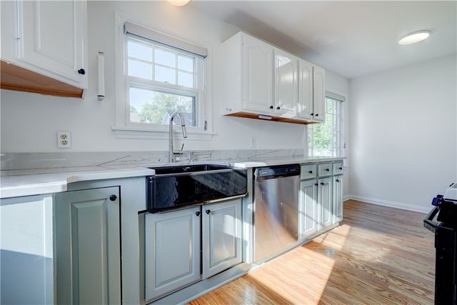15 Maple Street, Pittsford, NY 14534