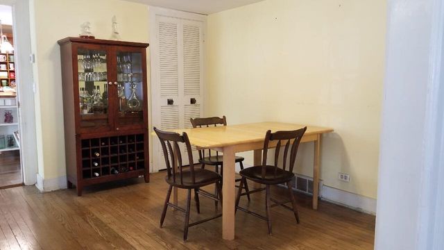 2536 Old Glenview Road, Wilmette, IL 60091