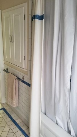 2536 Old Glenview Road, Wilmette, IL 60091