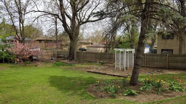 2536 Old Glenview Road, Wilmette, IL 60091