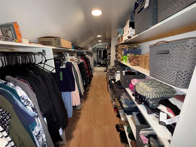 29 Eastview Drive, Valhalla, NY 10595