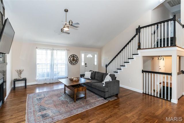 1010 Winter Lake Drive, Fenton, MO 63026