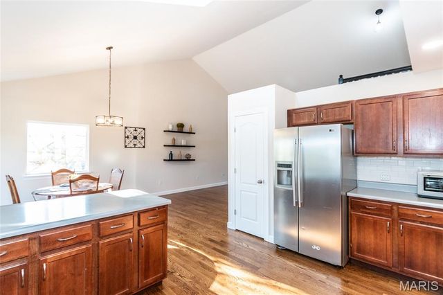 1010 Winter Lake Drive, Fenton, MO 63026