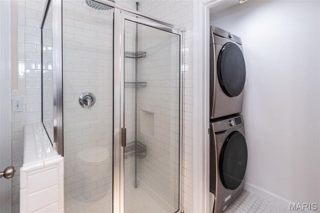 1010 Winter Lake Drive, Fenton, MO 63026