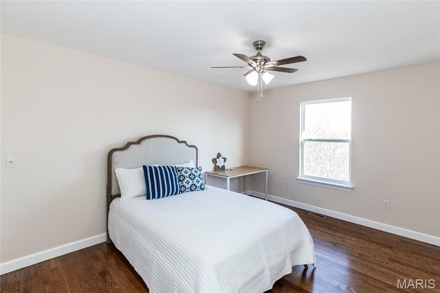 1010 Winter Lake Drive, Fenton, MO 63026