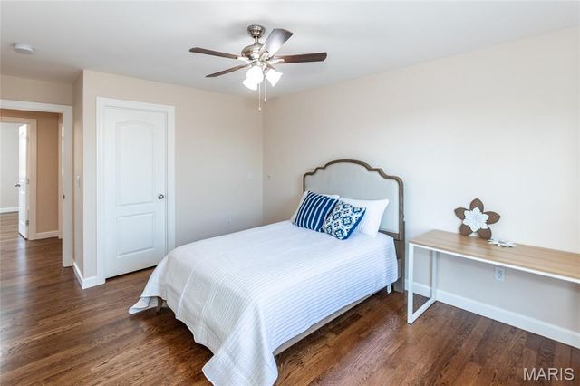 1010 Winter Lake Drive, Fenton, MO 63026