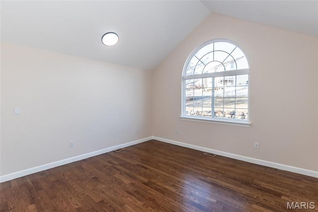 1010 Winter Lake Drive, Fenton, MO 63026