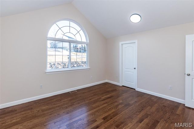 1010 Winter Lake Drive, Fenton, MO 63026