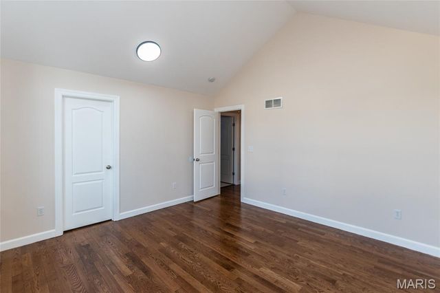 1010 Winter Lake Drive, Fenton, MO 63026