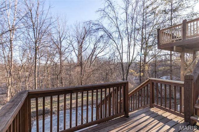 1010 Winter Lake Drive, Fenton, MO 63026