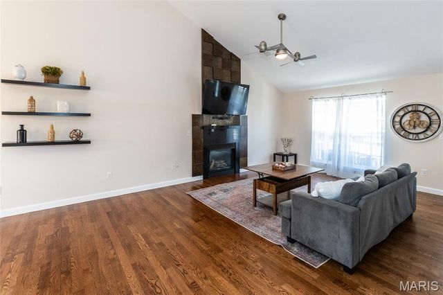 1010 Winter Lake Drive, Fenton, MO 63026