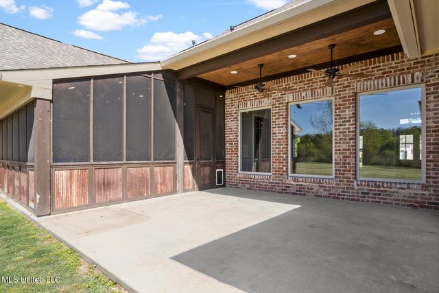 127 Bonne Vie Drive, Brandon, MS 39047
