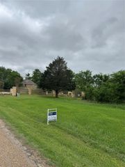 . Splitrail Drive, Mabank, TX 75143