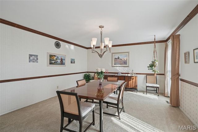 1529 Woodroyal East Drive, Chesterfield, MO 63017