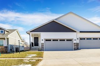 6579 NE 11th Court, Des Moines, IA 50313