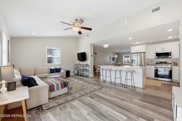 534 12TH Avenue N, Jacksonville Beach, FL 32250