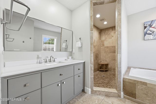 534 12TH Avenue N, Jacksonville Beach, FL 32250