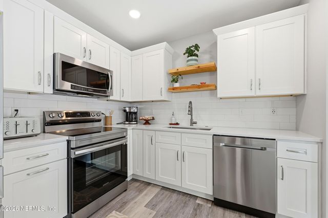 534 12TH Avenue N, Jacksonville Beach, FL 32250